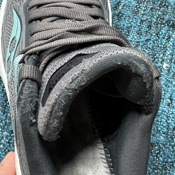 Saucony Triumph 21 Running Shoes in Gravel Grey Light Blue - Picture 10 of 11